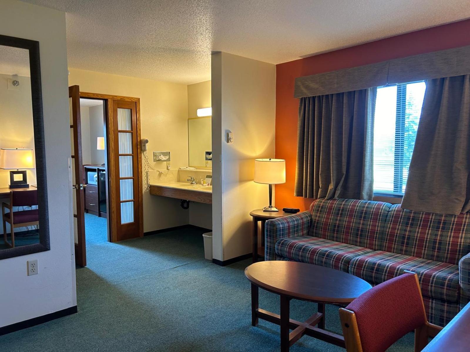 Northwoods Inn & Suites - Blackduck Ngoại thất bức ảnh